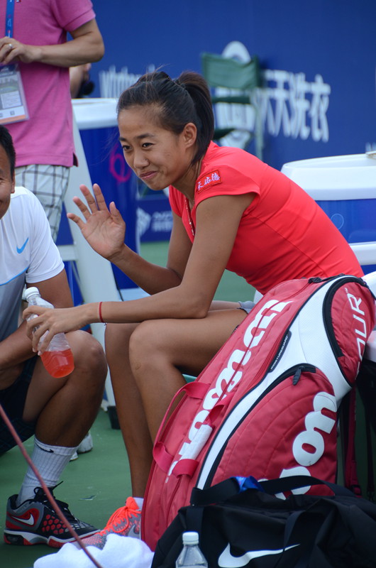 �콱ǰ������Ϣ�е���˧����ùھ������������������ɺ�΢Ц����ΰ ��