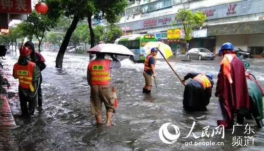 台风致汕头市区水浸严重
