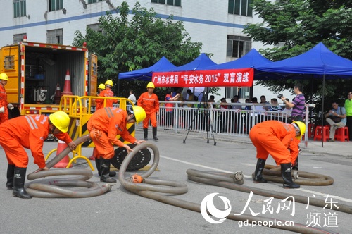 广州开展排水防涝抢险应急演练 出动50余抢险