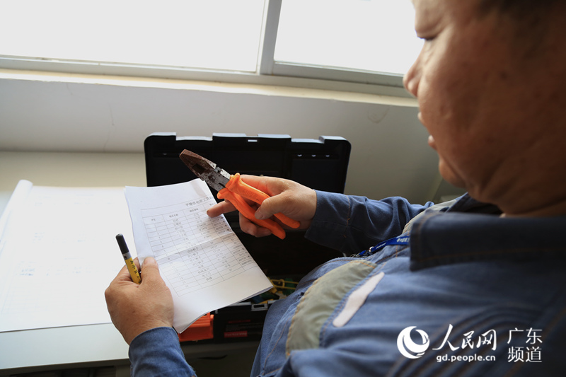 【图片故事】惠州平陵供电站安全管理员黄伟忠