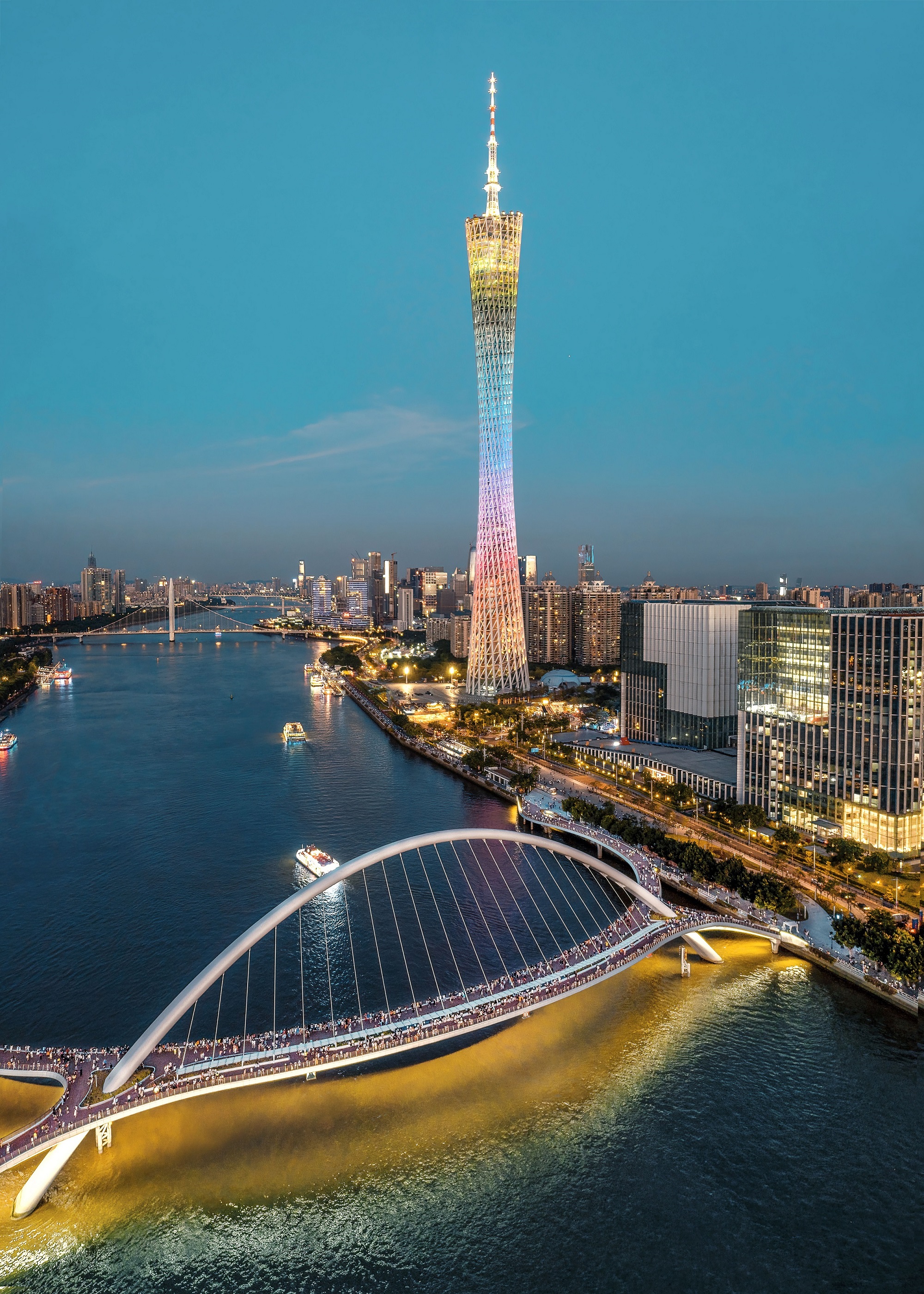 夜間的廣州塔。供圖：廣州市文化廣電旅游局