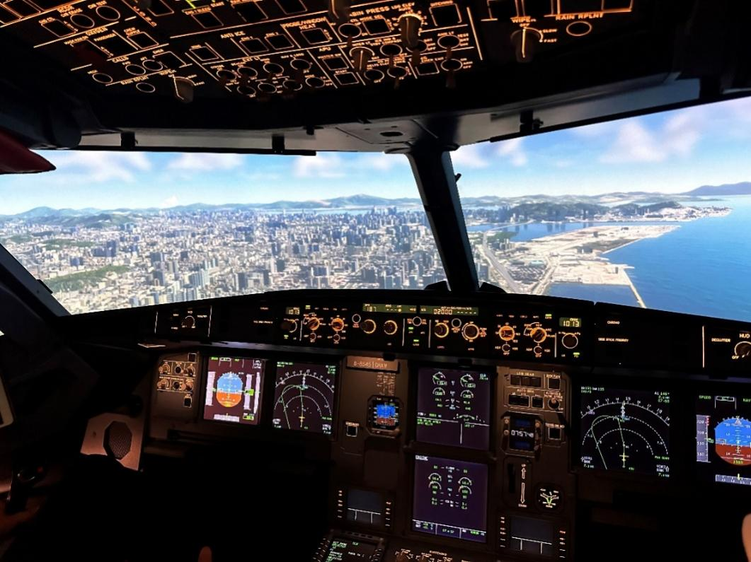 将为超过8万名民航飞行员提供高效飞行训练！自研全动飞行模拟机视景系统发布