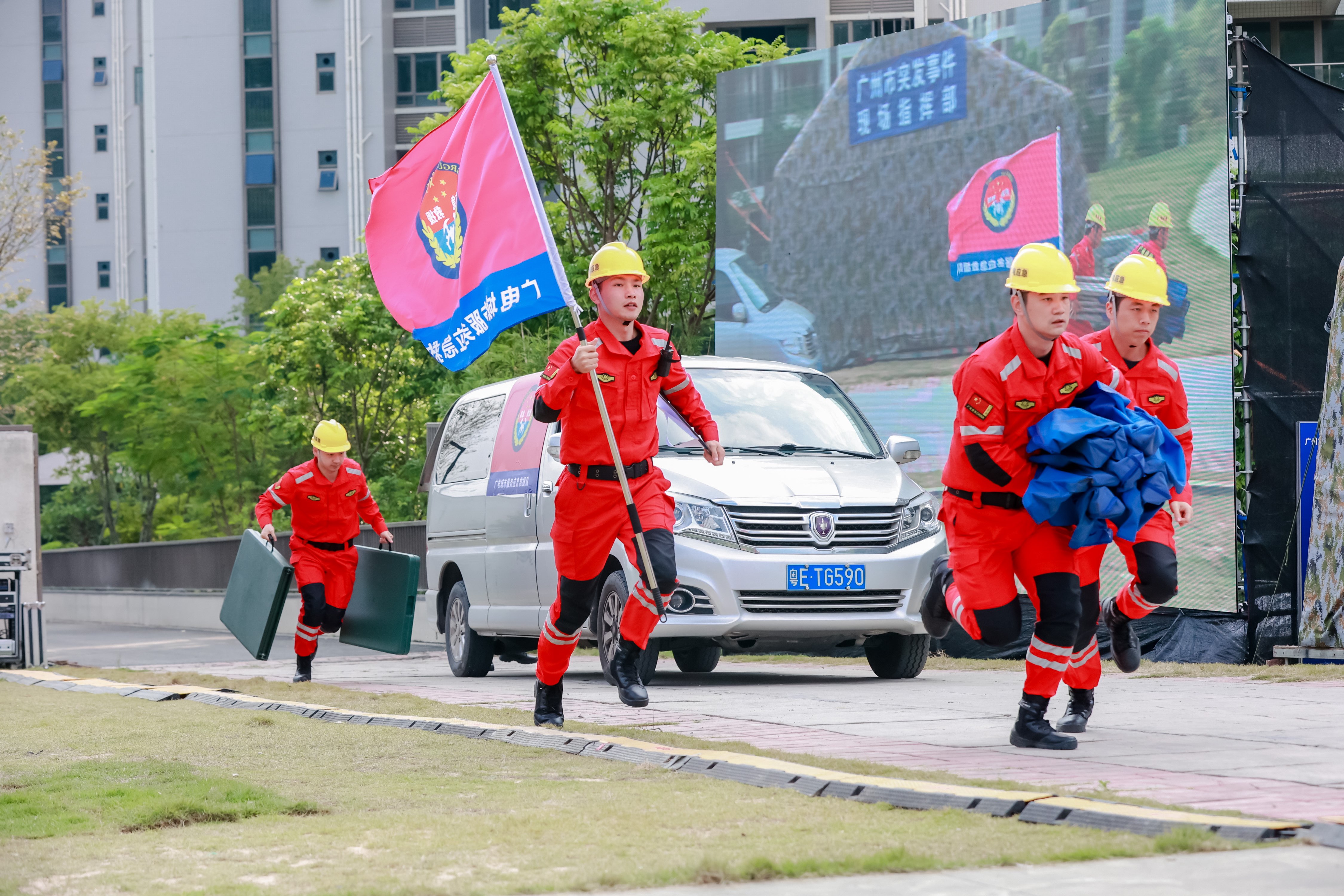 广州市突发事件现场指挥部综合应急演练现场。广州市应急管理局供图