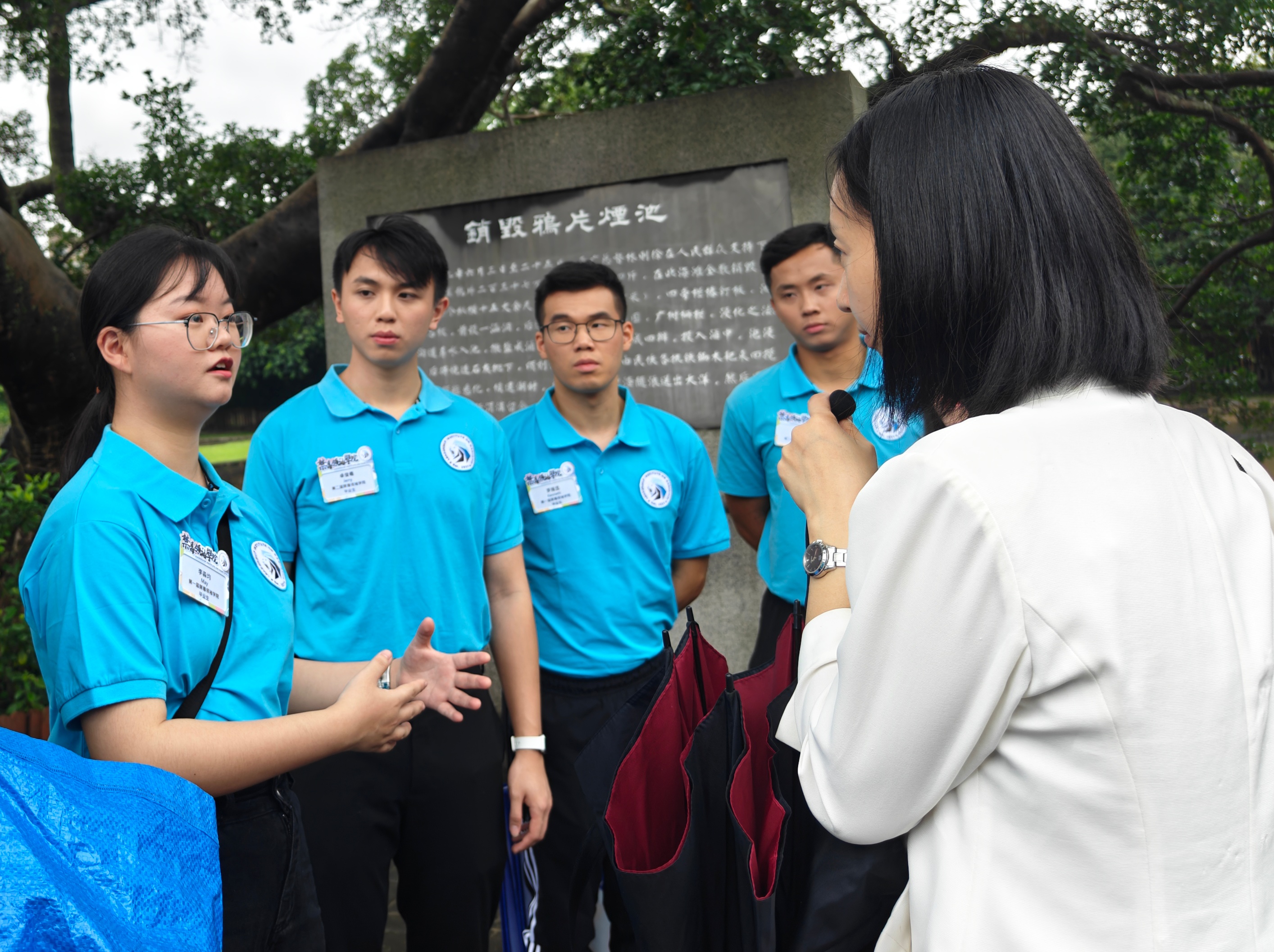 6月3日，粤港澳大湾区青少年在东莞市虎门镇鸦片战争博物馆参观。人民网 王雅蝶摄