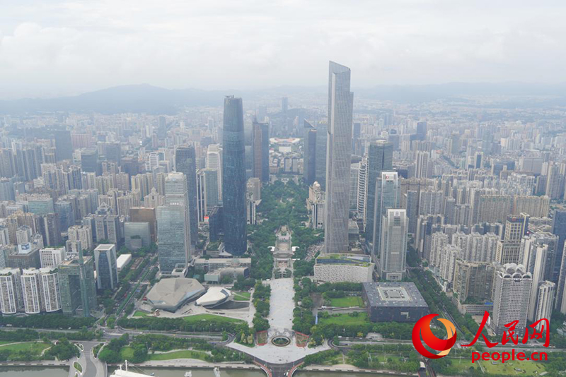 廣東是我國首個經濟總量突破14萬億元的省份，圖為廣州城市新中軸線珠江新城。人民網 王雅蝶攝