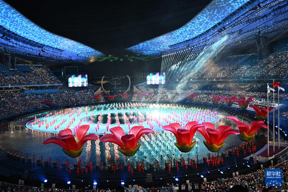 十五运会开幕式现场。新华社记者 胡虎虎 摄