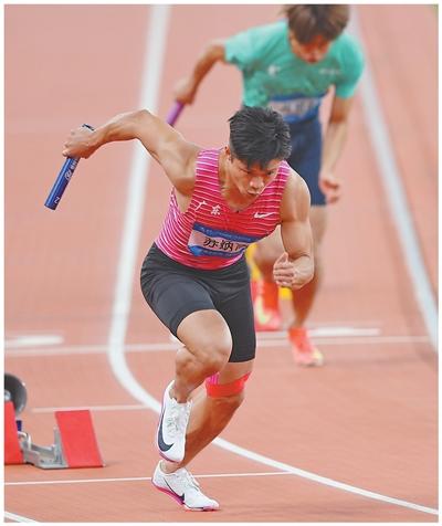 廣東隊名將蘇炳添在田徑男子4×100米接力決賽中。環球時報記者 崔 萌攝