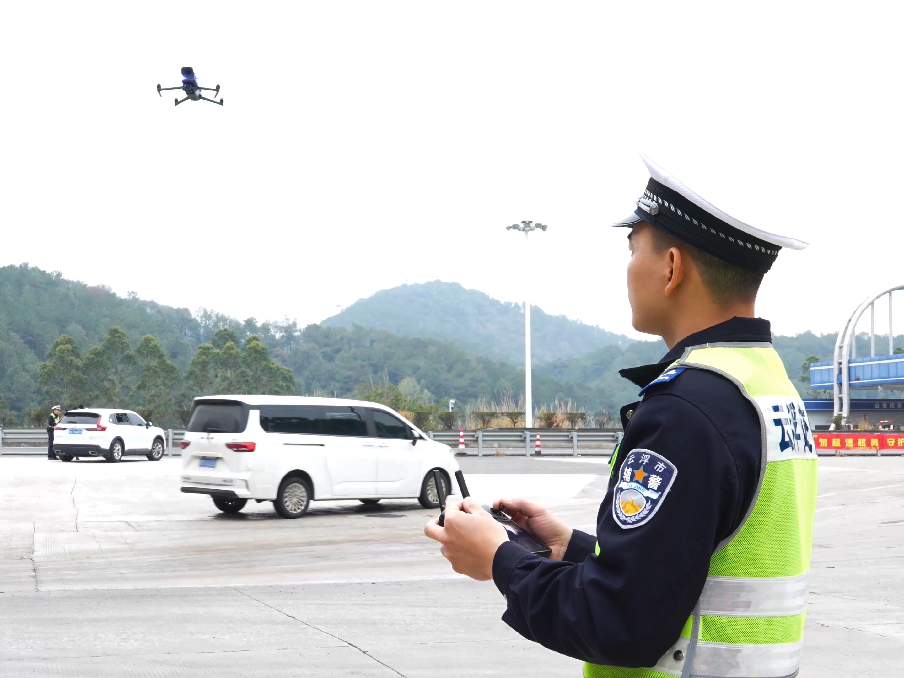 2026年春運，雲浮“空地協同”智慧勤務體系首次全面落地。雲浮市公安局供圖