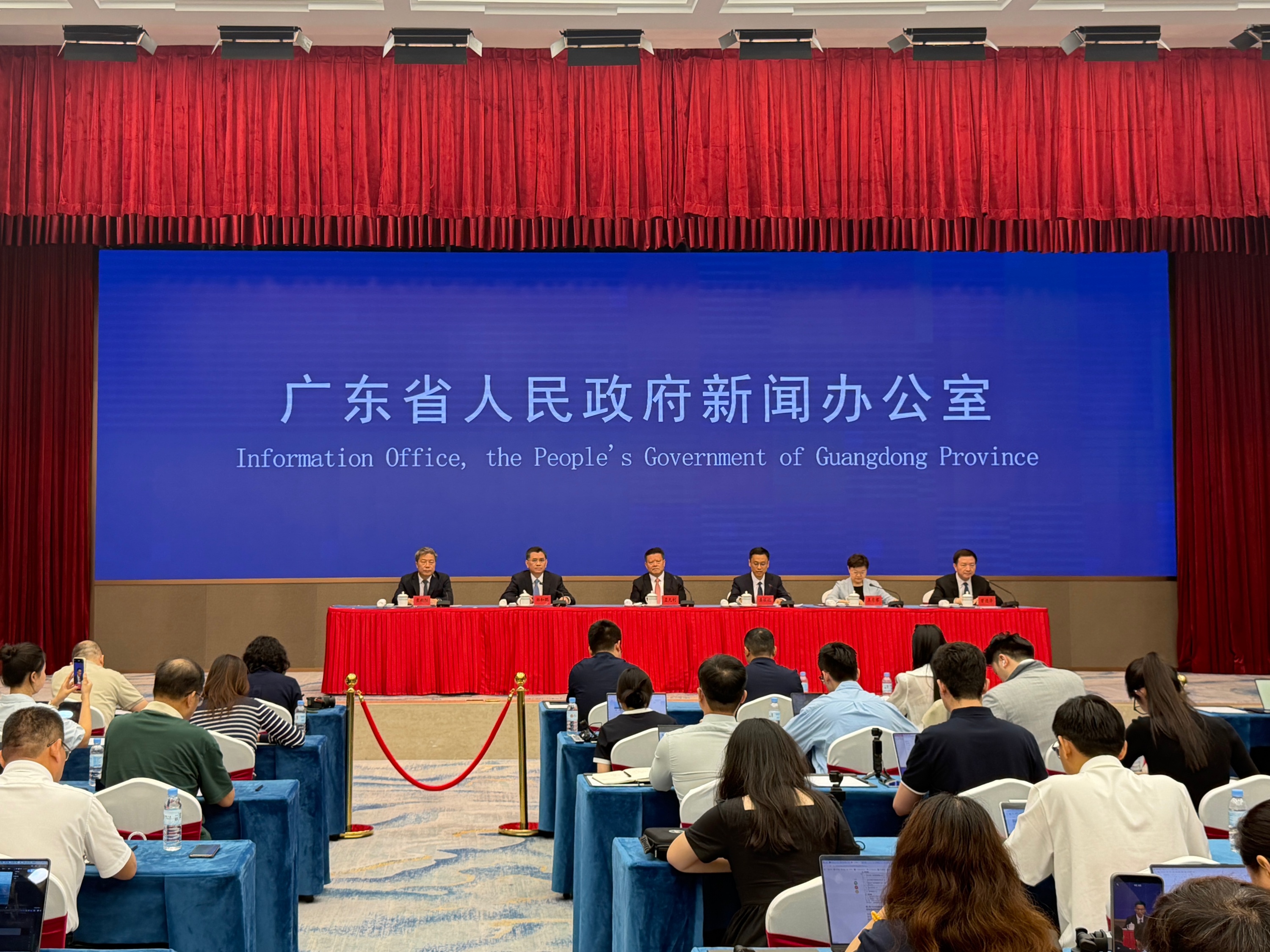广东省“十五五”规划《纲要》新闻发布会现场。实习生 韦林含摄