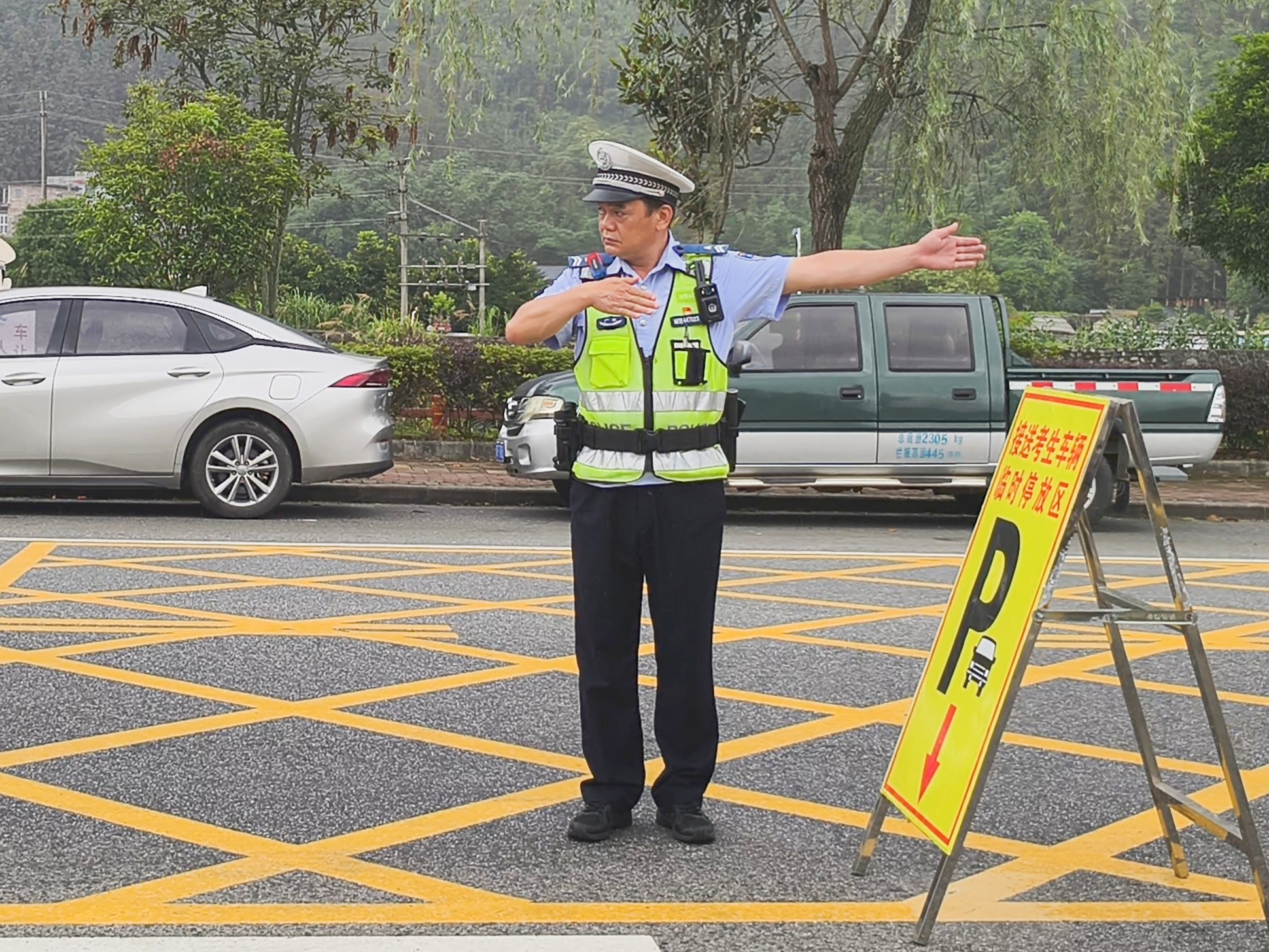 广东故事汇 | 连续29年护考的“坚哥”，有一个很“简单”的心愿……