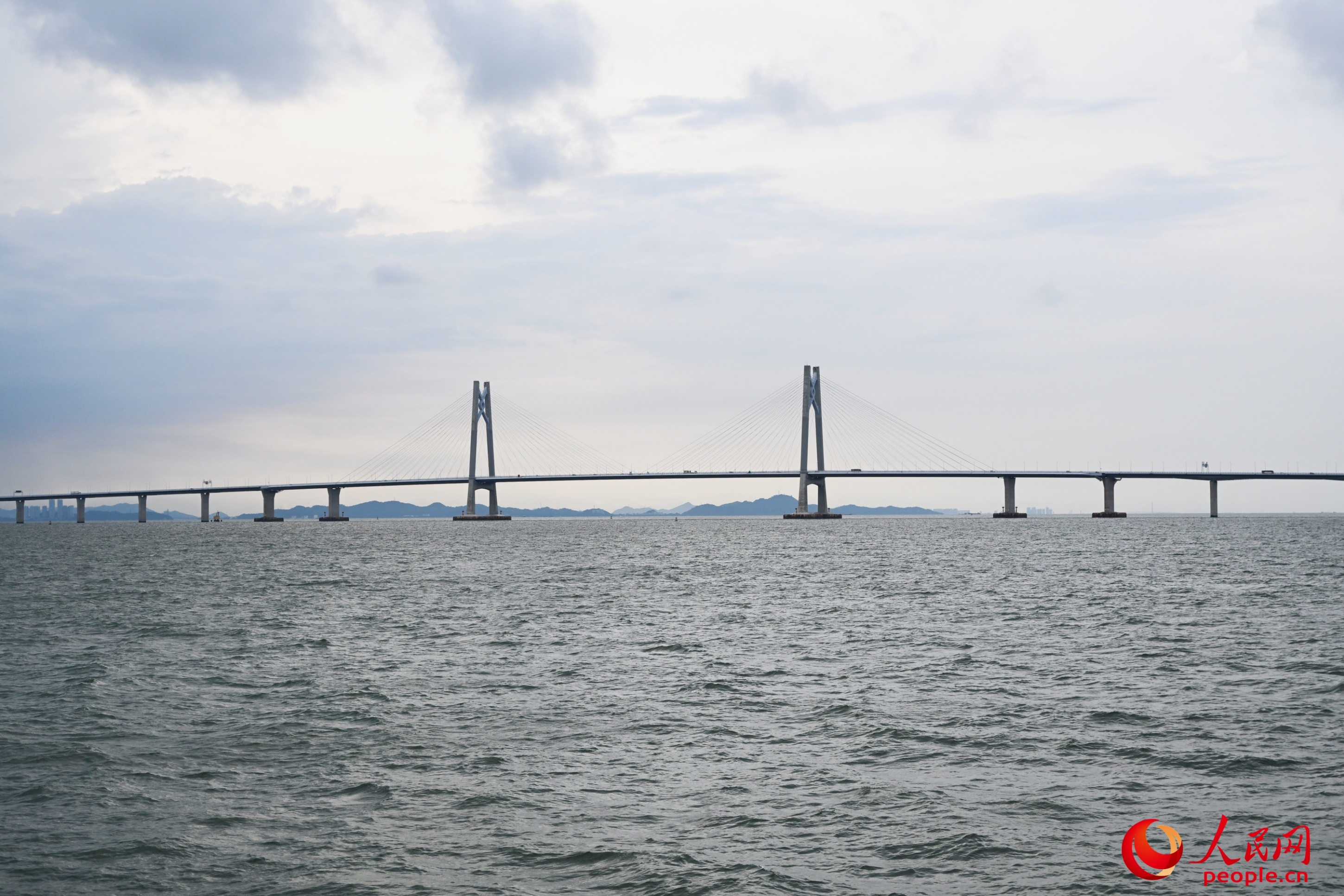唯一连接粤港澳三地的跨海大桥——港珠澳大桥。实习生 罗秋月摄