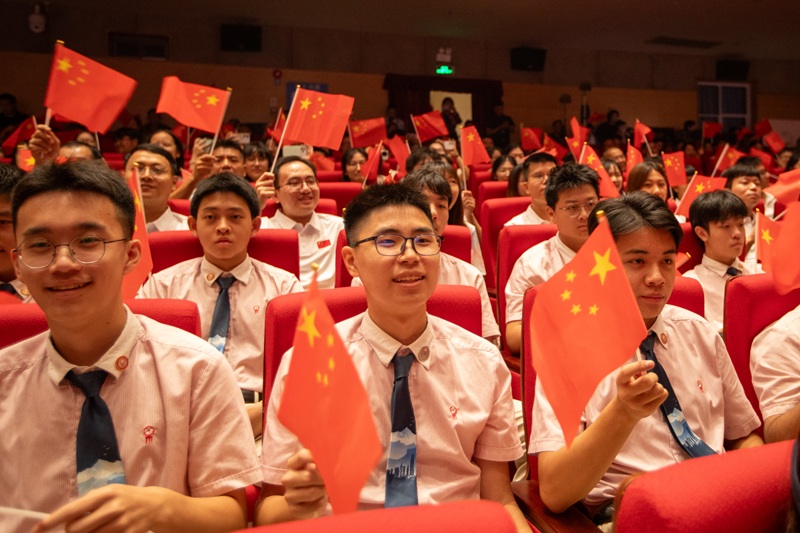 “鐵馬金聲強軍路·同心同行新征程”粵港澳青年國防教育音樂會現場。受訪者供圖