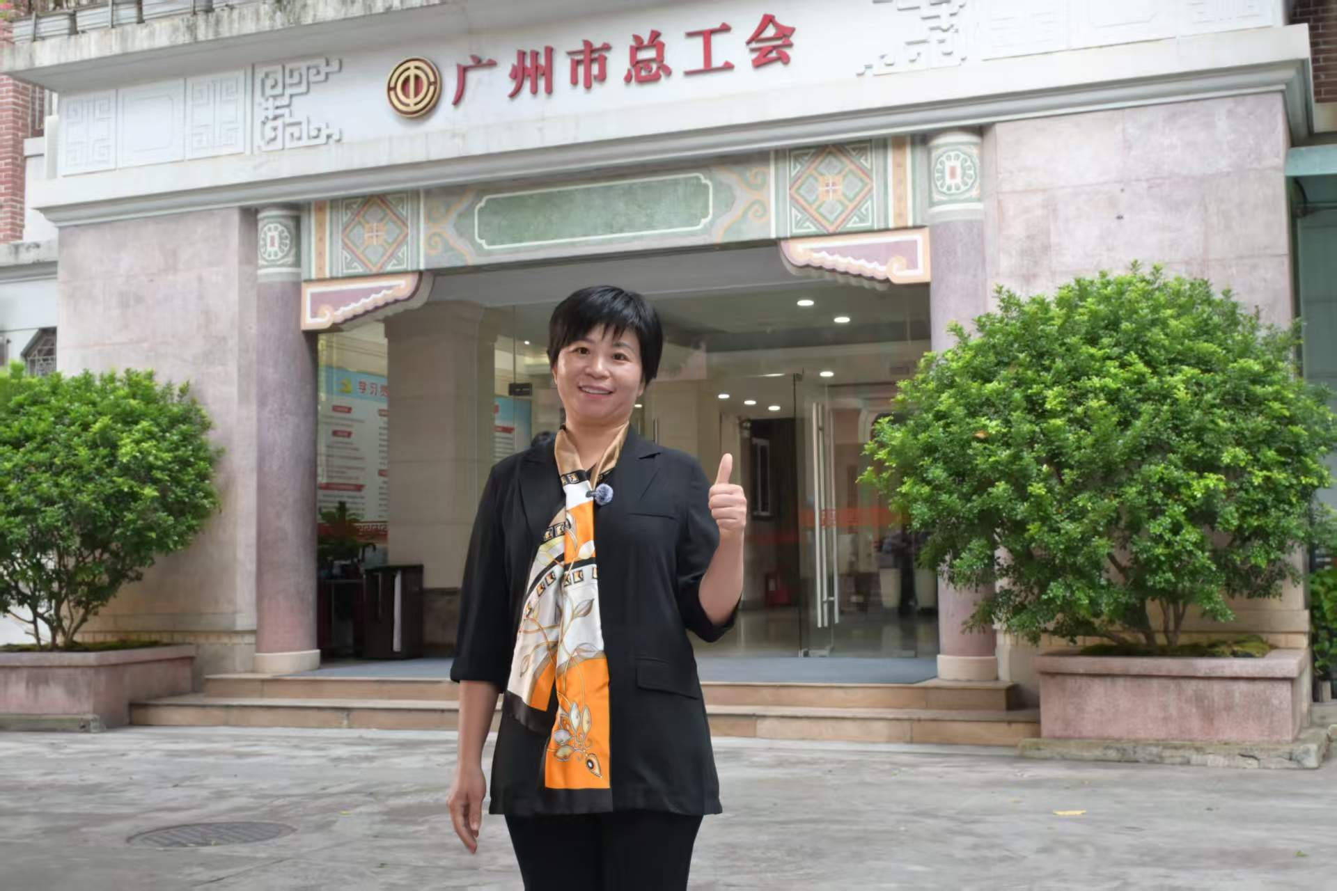 卢佩仪则选择报读工商管理，她希望学会品牌运营、企业管理，用管理的方法应对市场风险，带动家乡荔农稳定增收。人民网 李国华摄