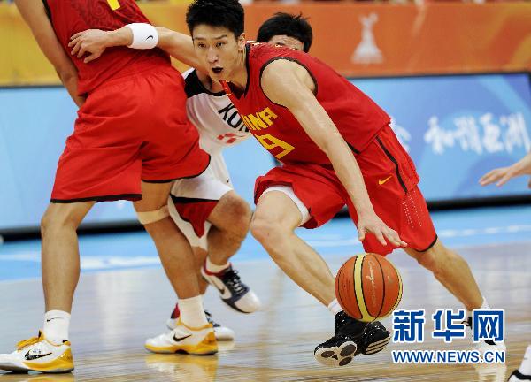 中国男篮77:71胜韩国 成功卫冕