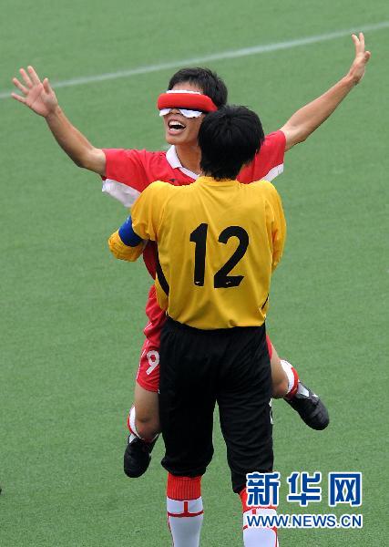 中国盲人足球队3-0胜日本 球迷:个个都像梅西-